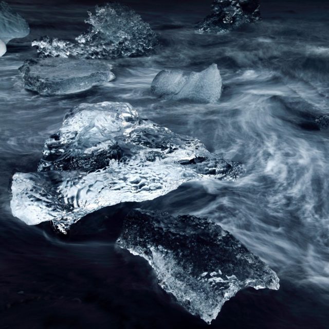 carre-islande-glace-bleu