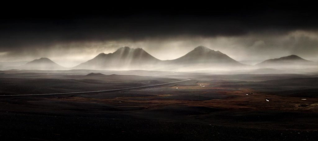 Vision Hypnotisante islande panoramique sombre