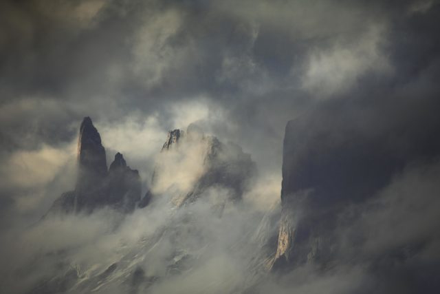 torres-del-paine-chili-patagonie-montagnes-reverie