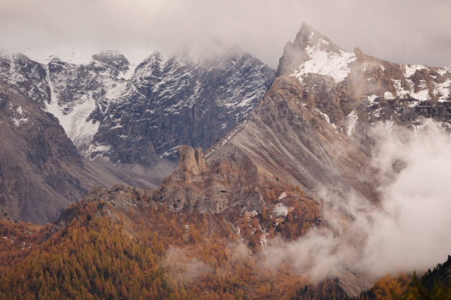 Massif des Cerces sous la brume &ndash; Haut Brian&ccedil;onnais